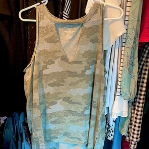 Anerican Eagle Camo Tank with cutout